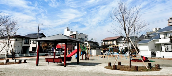 南鴨宮駅前公園の写真