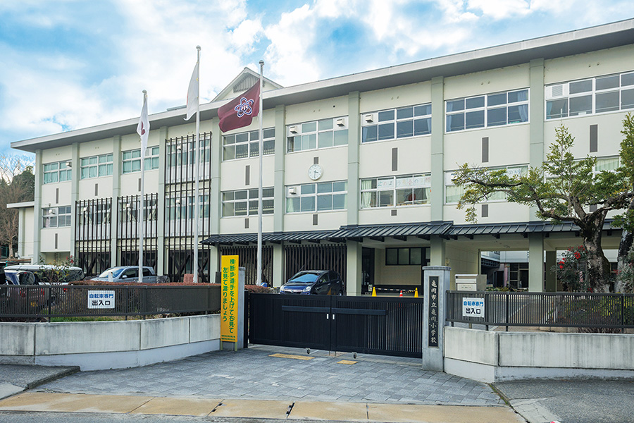 亀岡市立亀岡小学校