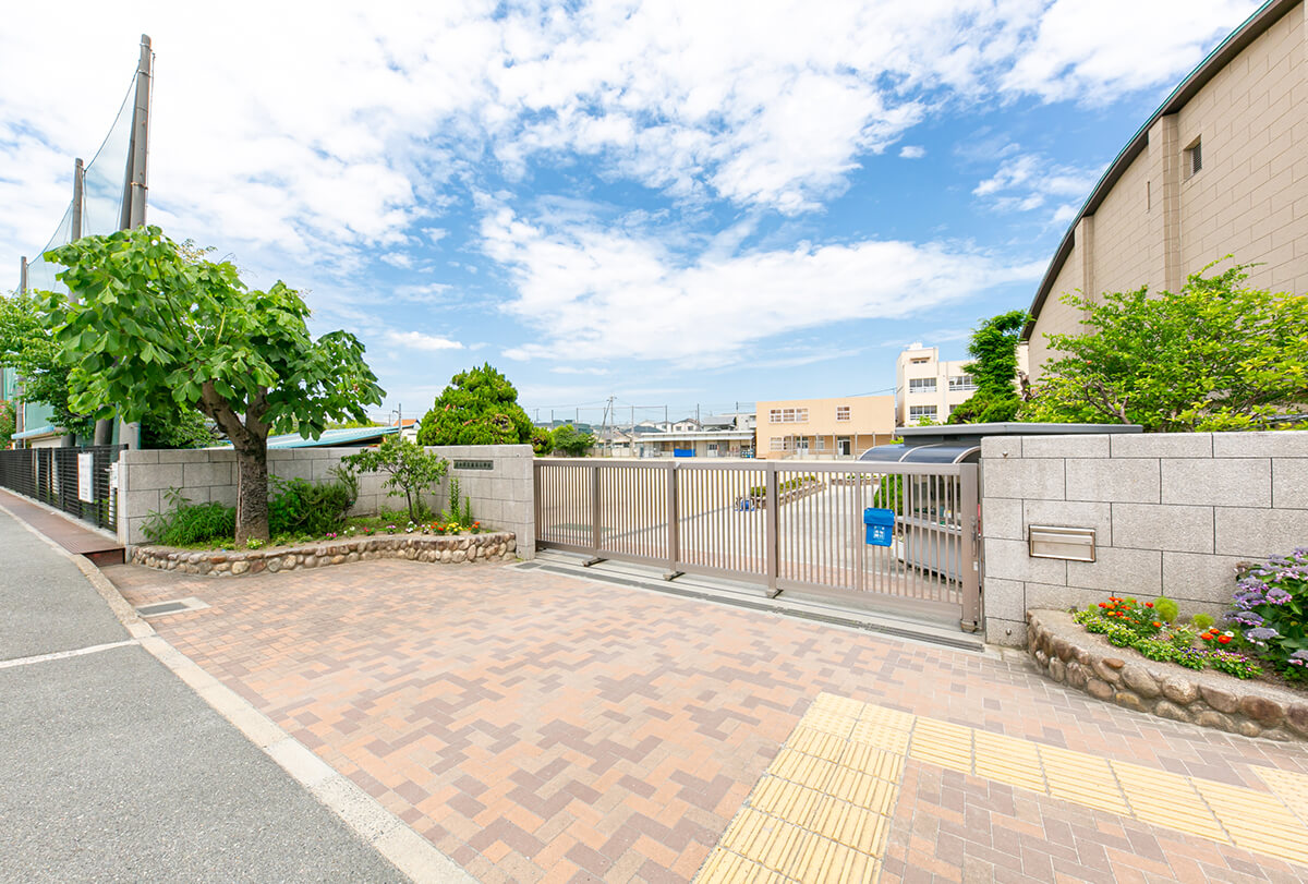 茨木市立春日小学校