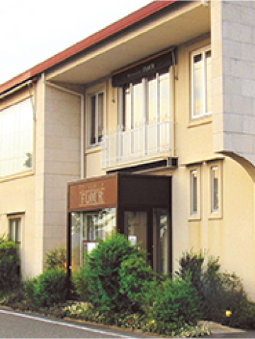 FLOUR 狭山池店