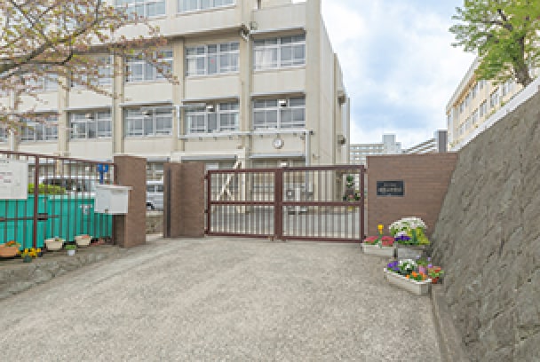神戸市立神陵台中学校