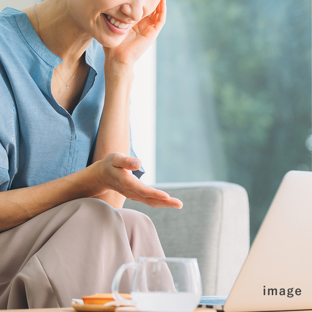 今日は昼からオンラインで社内ミーティング。来週のプレゼンに向けてみんなで意見を出し合います。