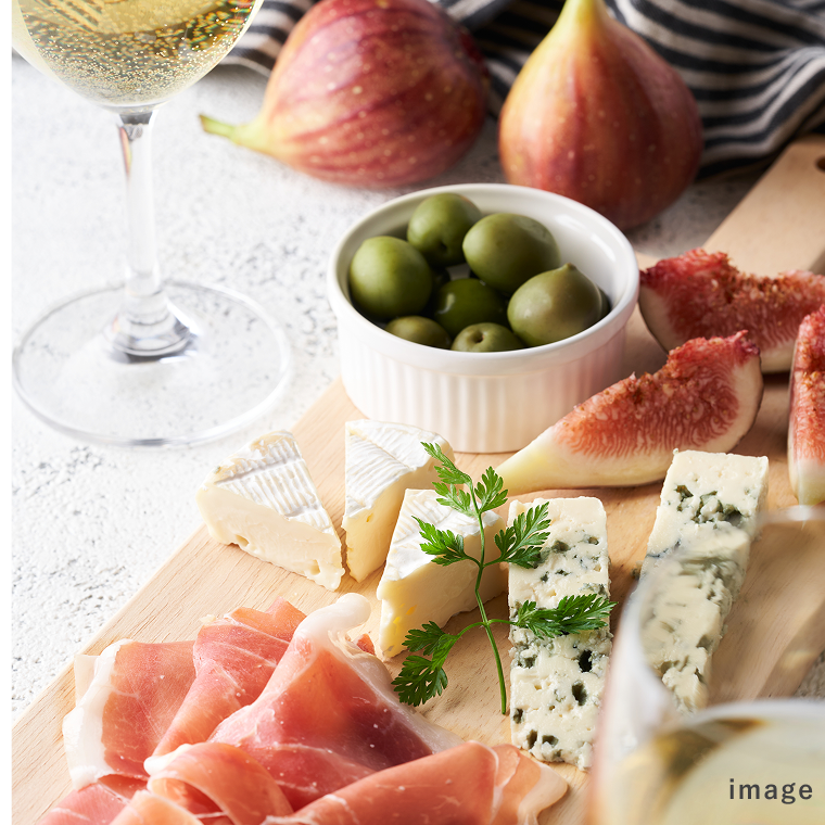 親しいご夫婦を招いてワインパーティー。