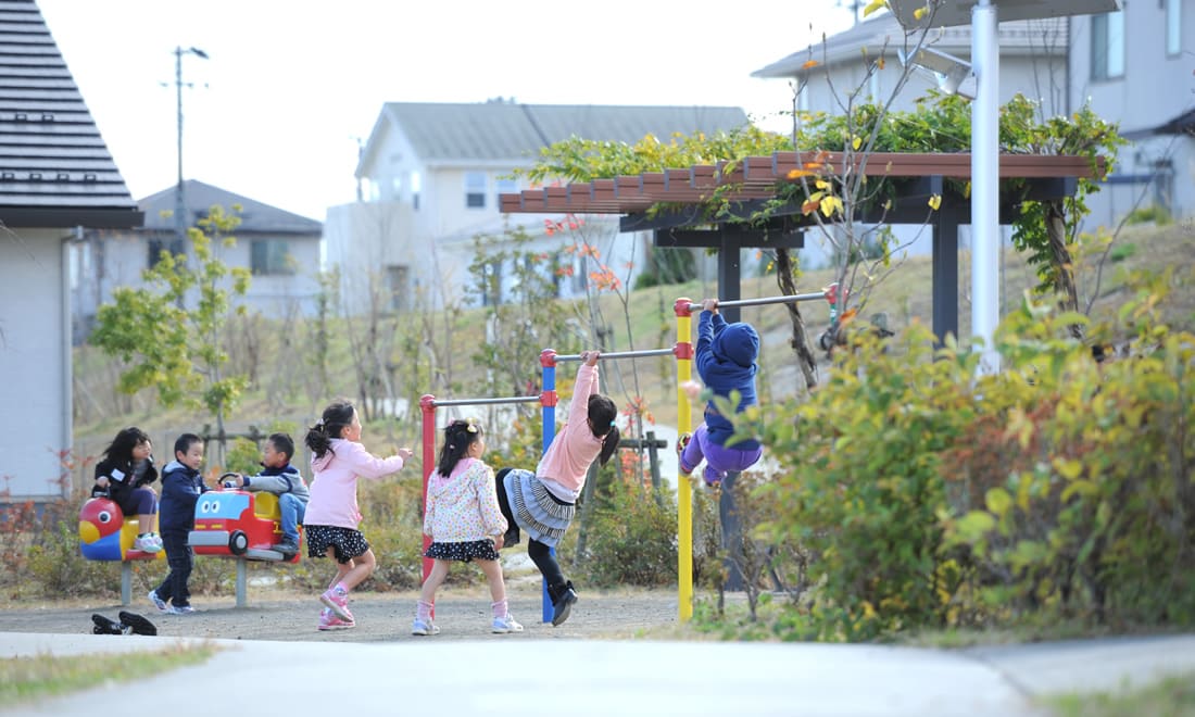 安全・安心なコミュニティの輪の中で、すくすく育つ子どもたち