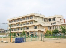 東向陽台中学校 （約1,120m／徒歩14分）