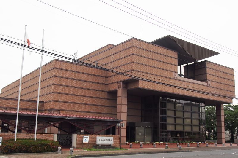 「東松山市立図書館」
