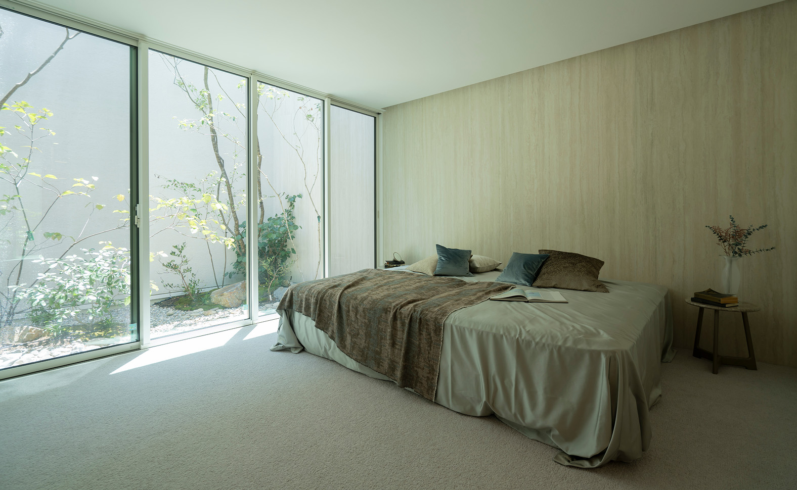 マスターベッドルーム画像