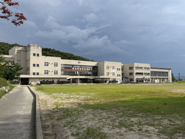 寺岡小学校