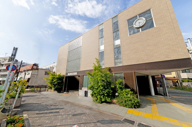 急行停車駅で便利な「久我山」駅。南北に伸びる久我山商店街が充実しているのも魅力です。 ※久我山商店街(徒歩15分(最長)1140m〜1180m)