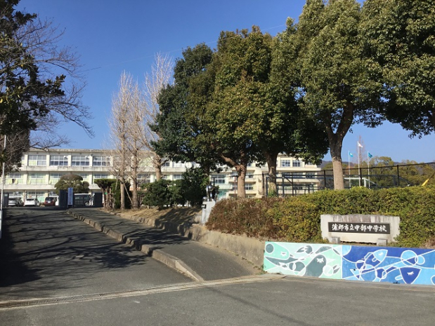 蒲郡市立中部中学校