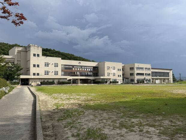 寺岡小学校