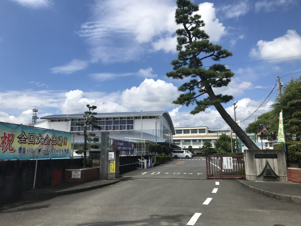 青島小学校