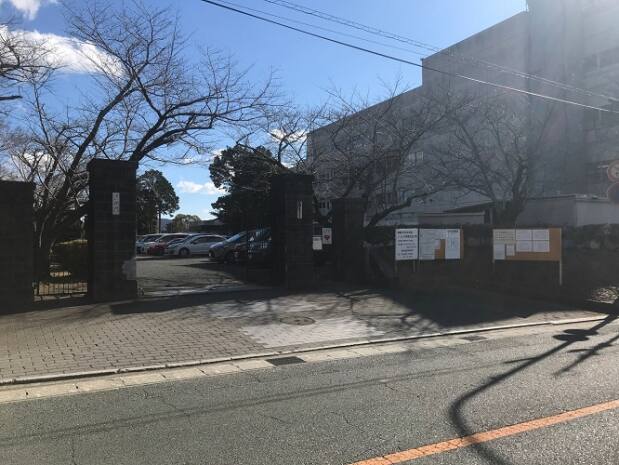 豊橋市立青陵中学校