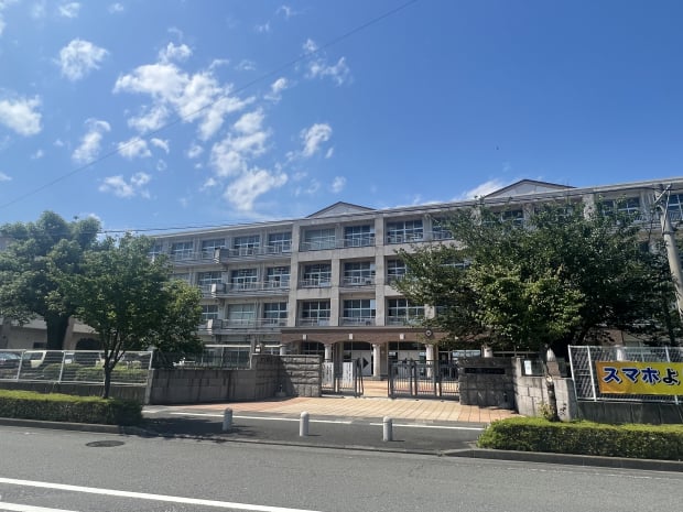 富士中学校