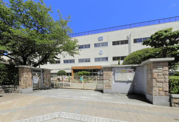 市立幟町中学校
