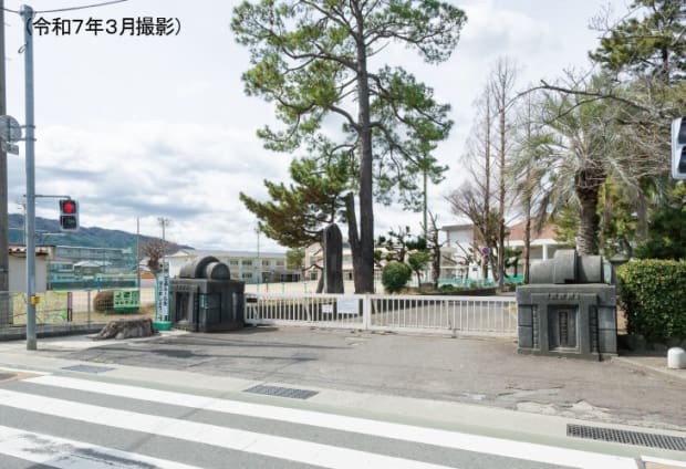 市立千松小学校