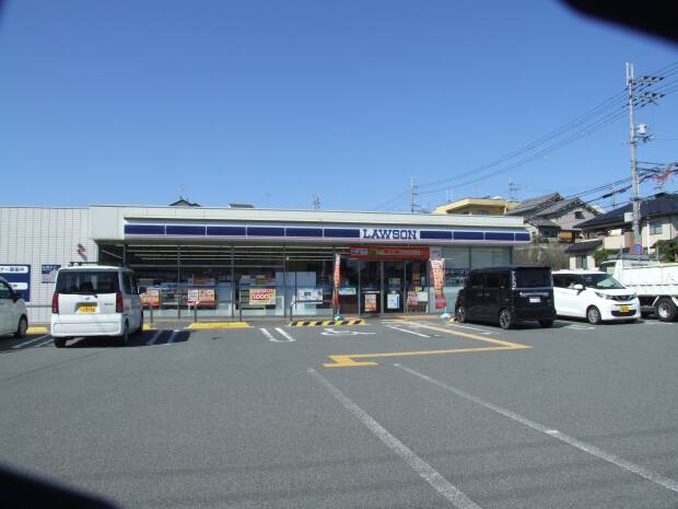 ローソン斑鳩町龍田西八丁目店