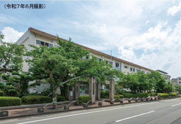 市立助任小学校