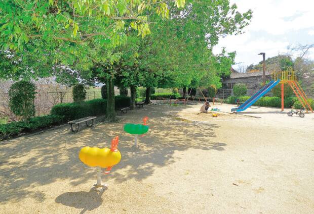 西条中央五丁目公園