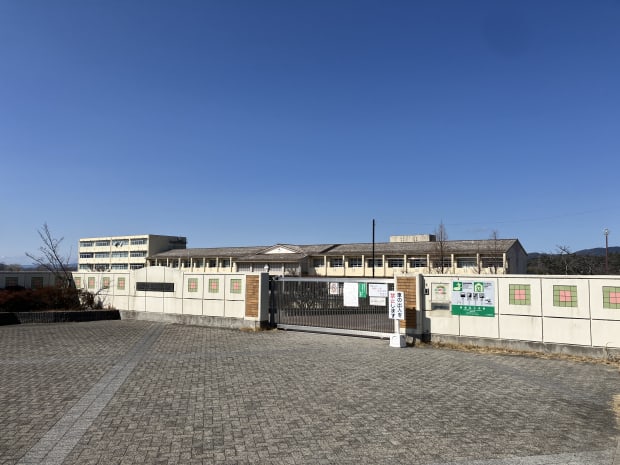 木津川市立梅美台小学校