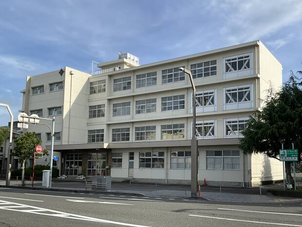 新通小学校