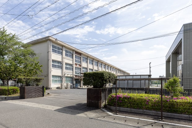 岐阜市立長森中学校