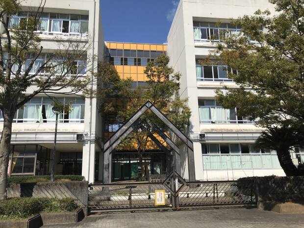 安東中学校