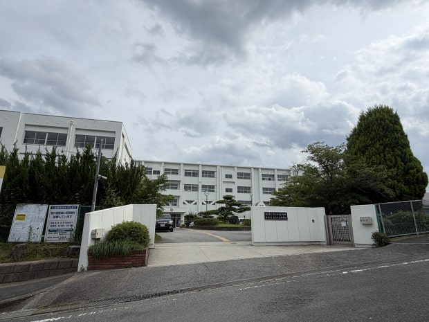 奈良市立ならやま小中学校