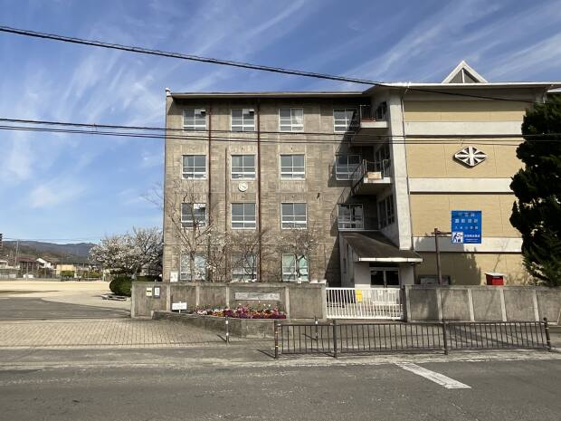 松山市立久米小学校