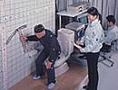 立ち座りを補助する手すりの実験 