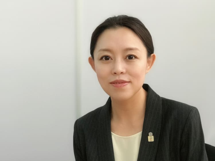 厳菁菁