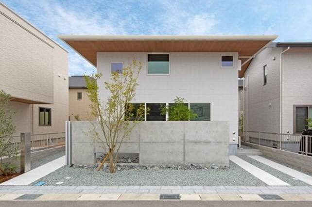 秋の住まいの参観日 おうちで教室 軒の長さを強調した箱形の家 兵庫県 姫路市エリア 全国各地のイベントのご案内 積水ハウス