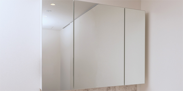 三面鏡付洗面化粧台画像