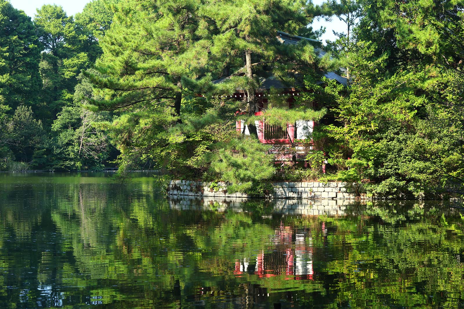 三宝寺池厳島神社