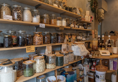 PUENTE zerowaste shop&cafe(徒歩9分/約690m)