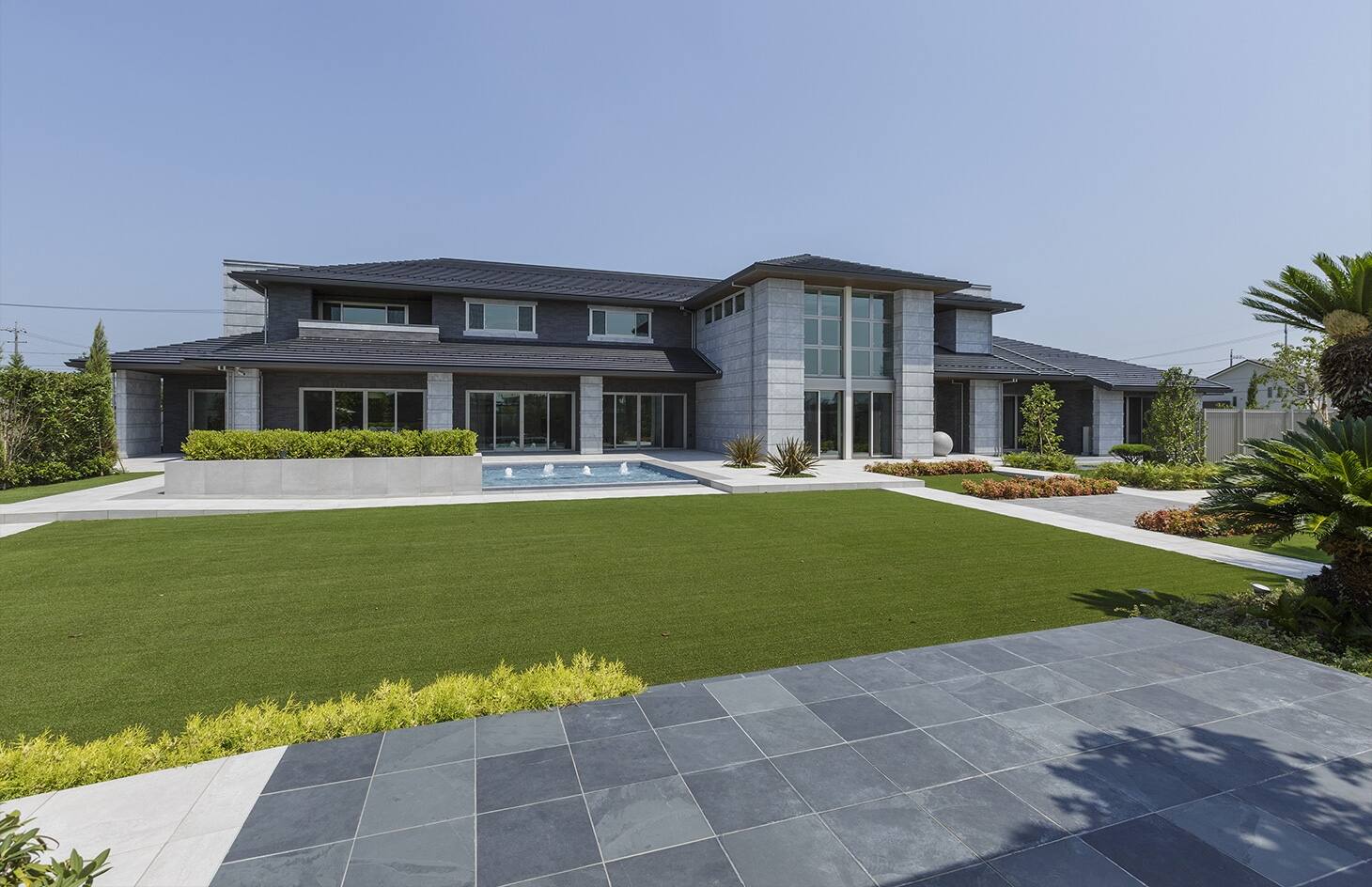 気品豊かに、非日常の美を叶える01