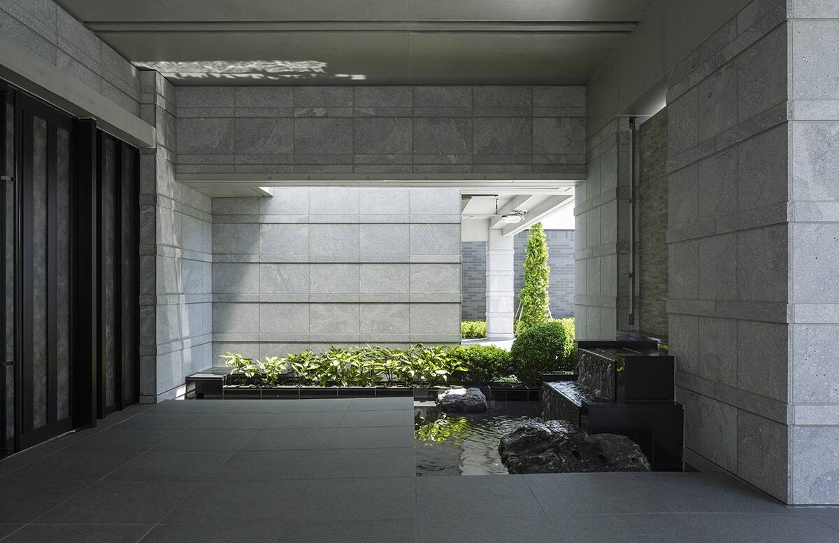 気品豊かに、非日常の美を叶えるスライド06