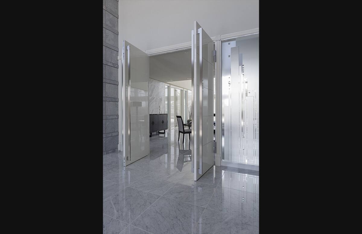 気品豊かに、非日常の美を叶えるスライド09