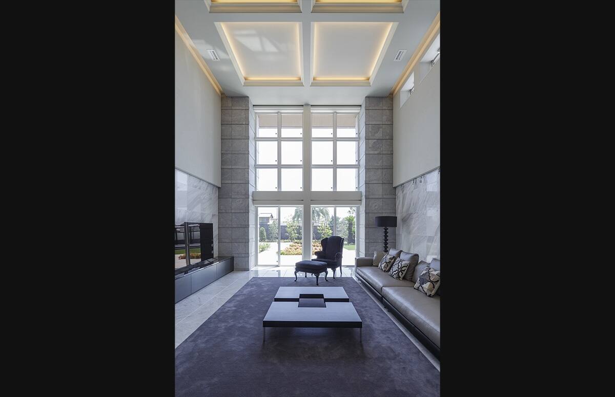 気品豊かに、非日常の美を叶えるスライド11