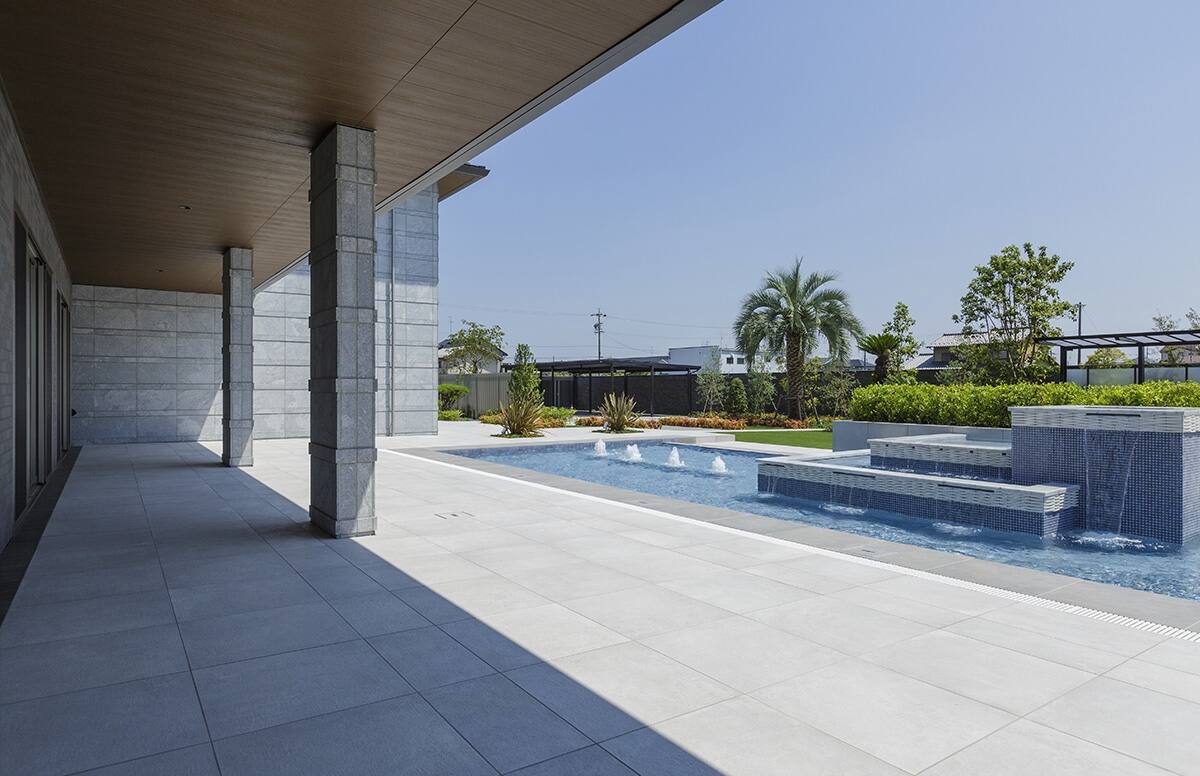 気品豊かに、非日常の美を叶えるスライド12