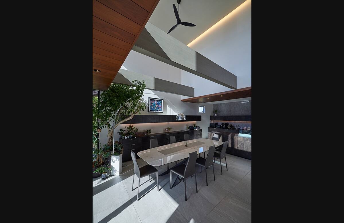 プライベートコートスライド18