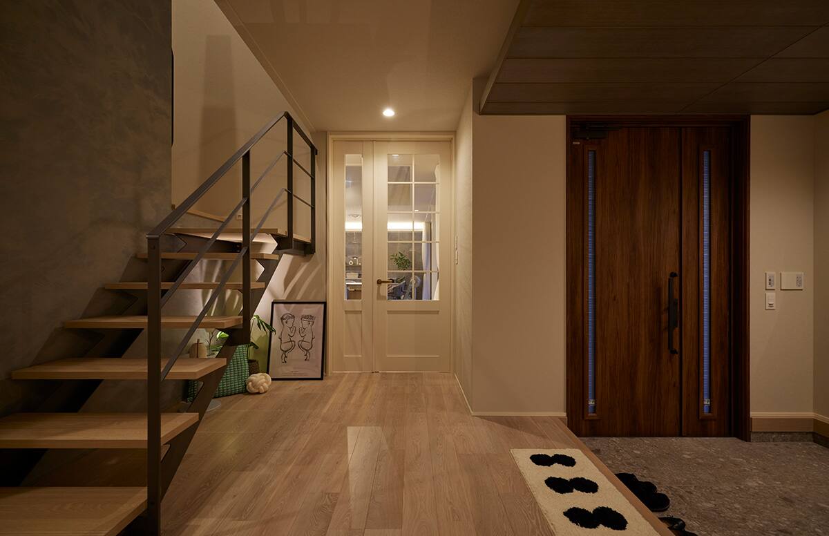 ガレージと中庭がもたらす落ち着きのある暮らし05