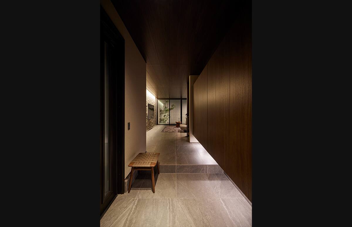 中庭の家スライド04