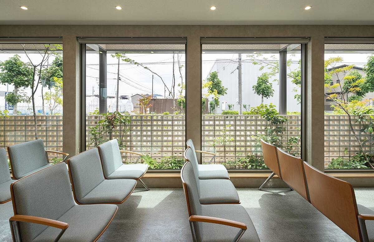 柔らかなクリニックスライド09