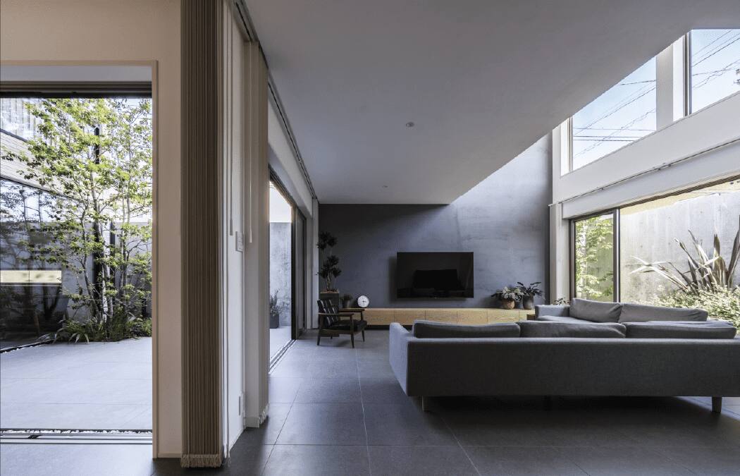 四つ辻の家　ダイニングと土間