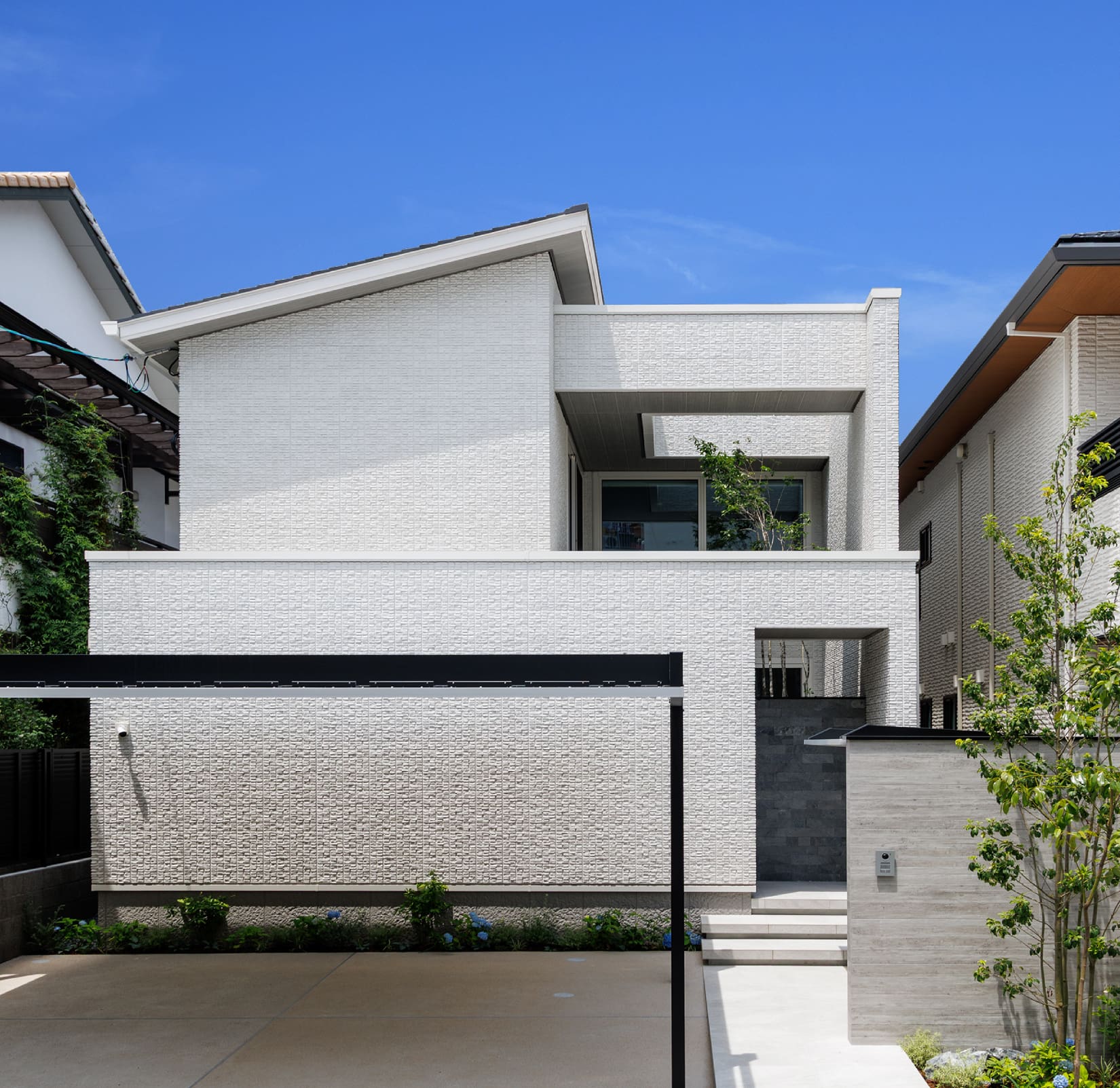 光と音が共鳴する邸宅