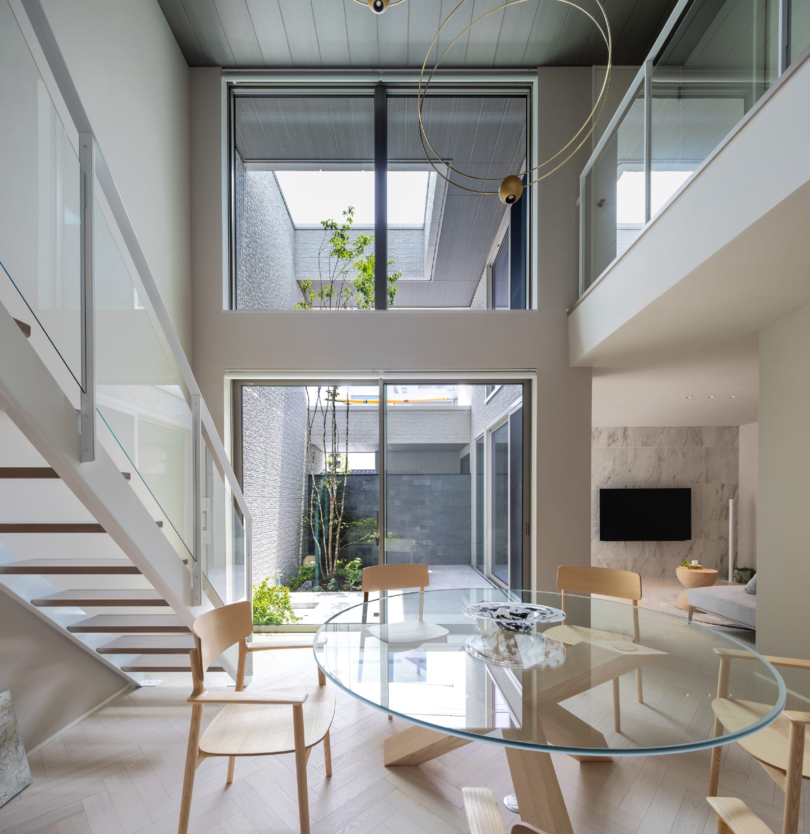 光と音が共鳴する邸宅