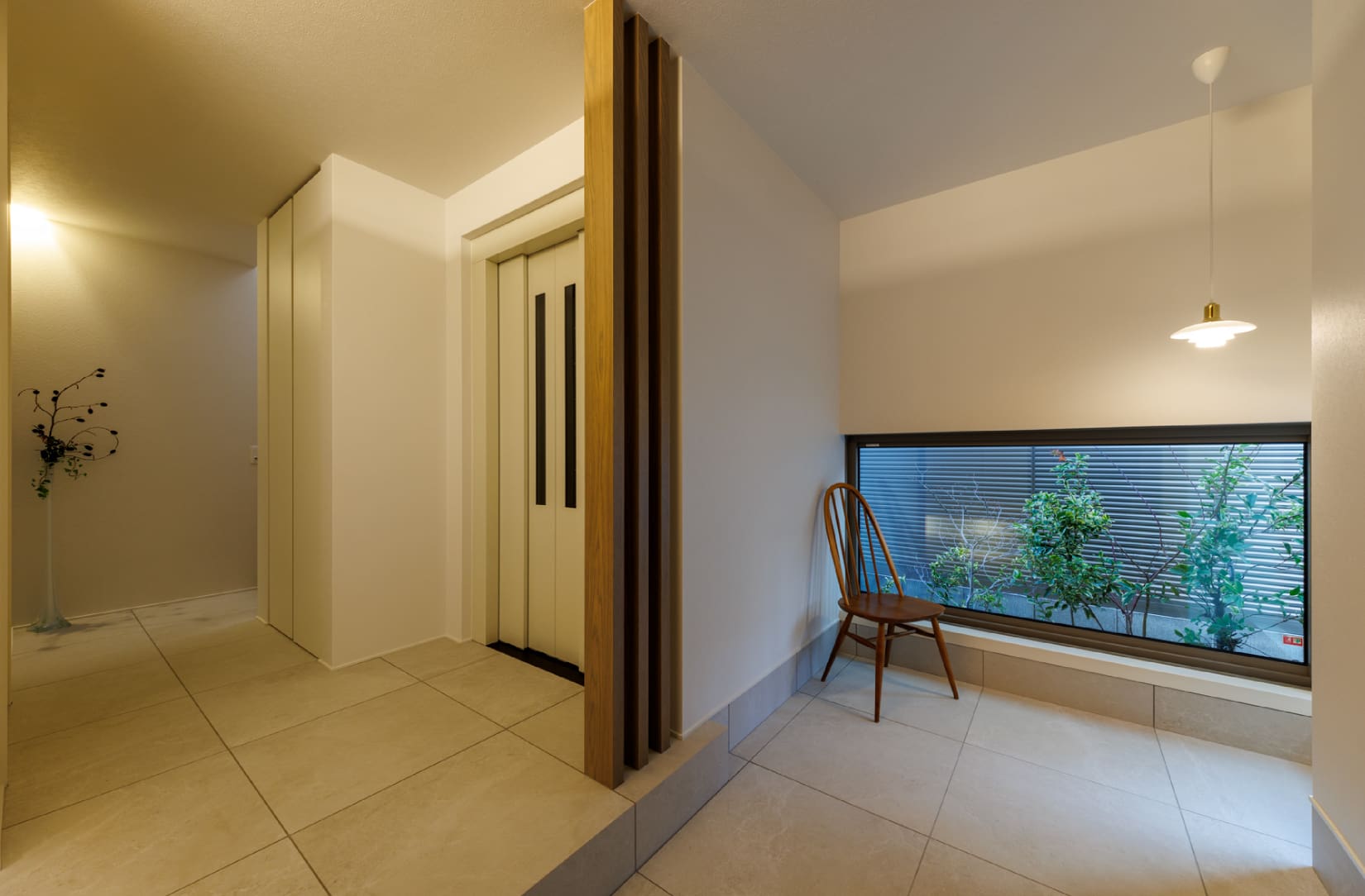 空に近づく北欧の邸宅