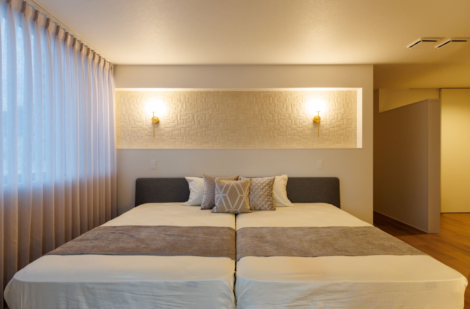 空に近づく北欧の邸宅