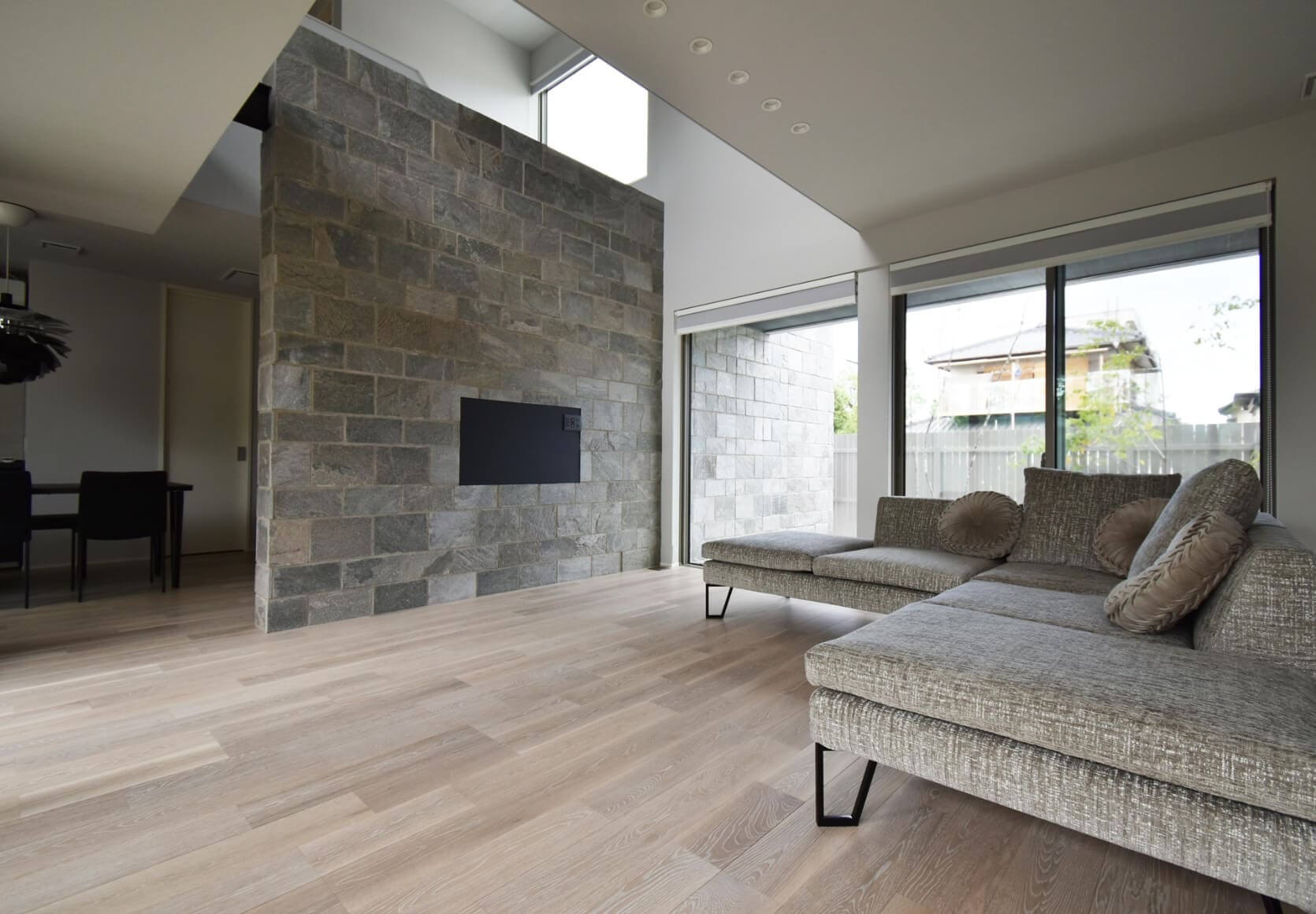 共生する白箱～街に動を 内に静を～